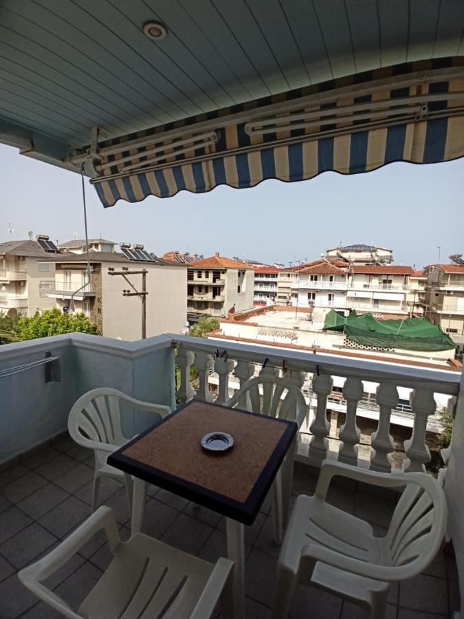 Villa Cosmos Inn Olympic Beach Exterior photo