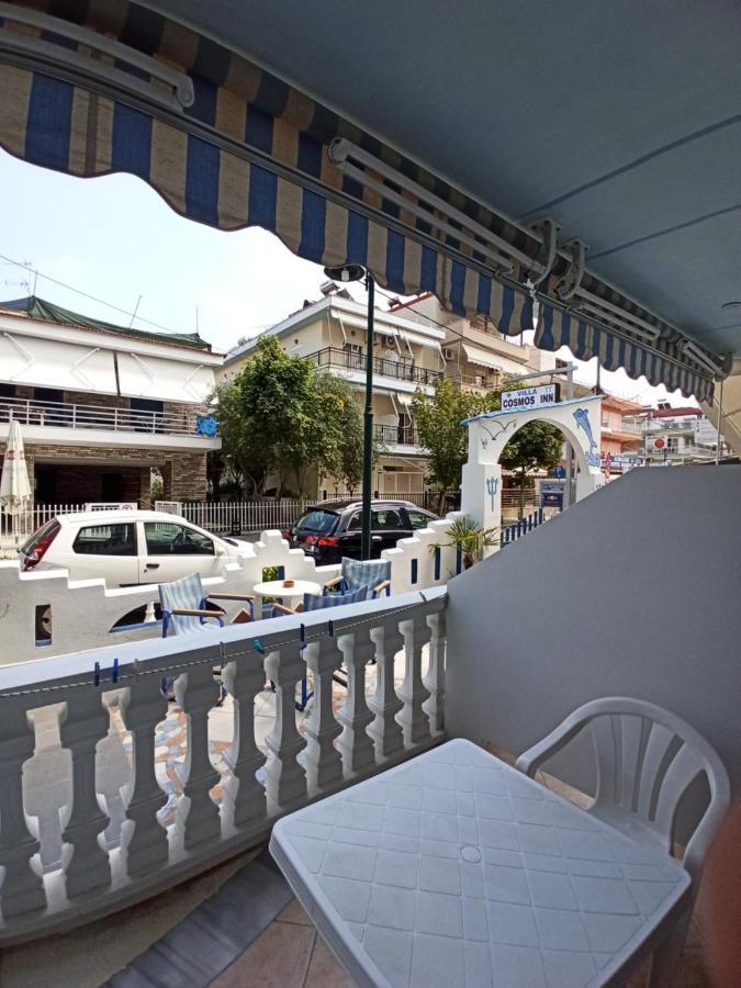 Villa Cosmos Inn Olympic Beach Exterior photo